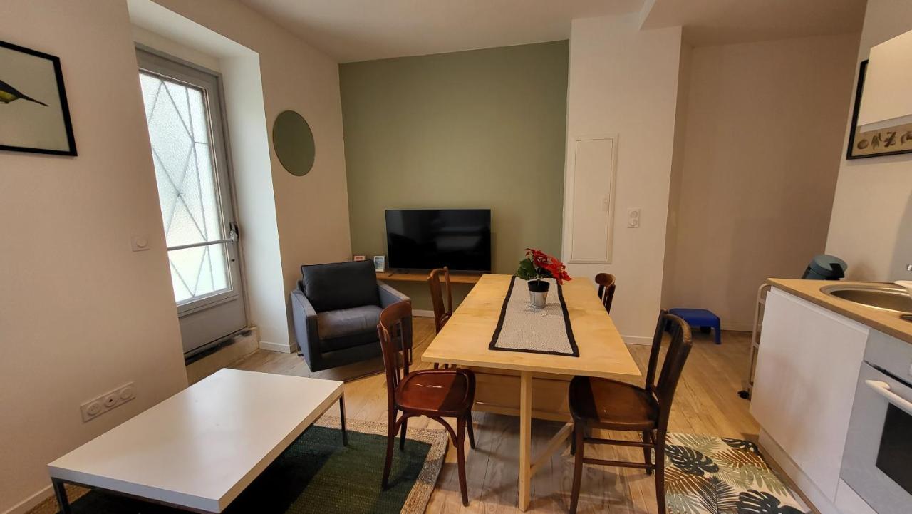 Charmant 2 Pieces Avec Terrasse Proche Centre Ville - Parking Gratuit A Proximite Lourdes Bagian luar foto