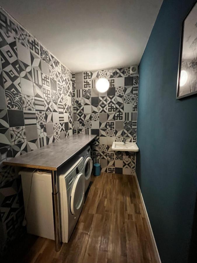 Charmant 2 Pieces Avec Terrasse Proche Centre Ville - Parking Gratuit A Proximite Lourdes Bagian luar foto